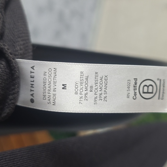 Athleta Potrero Sweatshirt - Picture 9 of 9